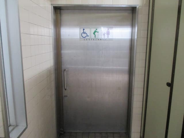 門前仲町一丁目 のトイレ入口写真