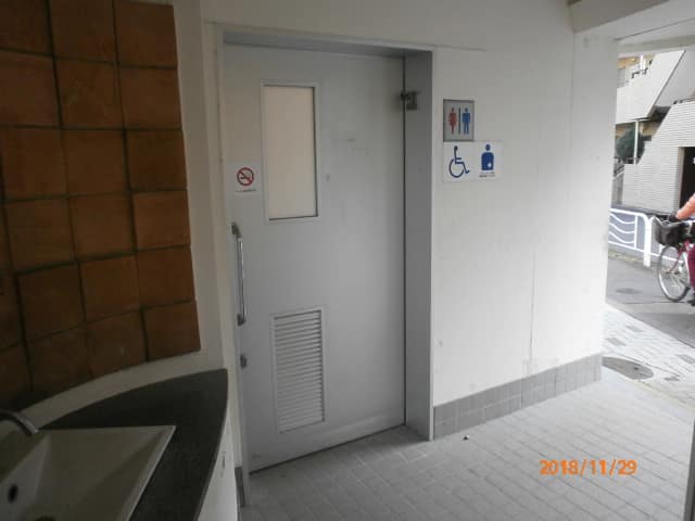 (水上バス管理棟)北砂水上公園横 のトイレ入口写真