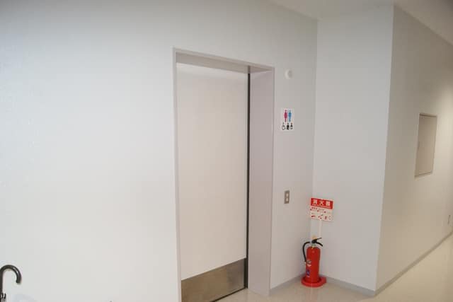 江東区夢の島競技場 のトイレ入口写真