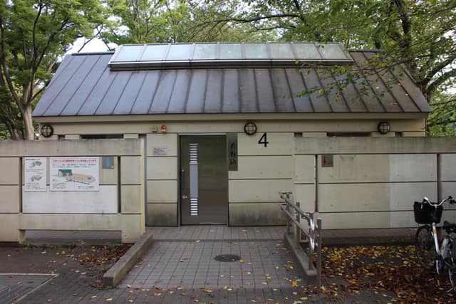 駒沢オリンピック公園 のトイレ入口写真