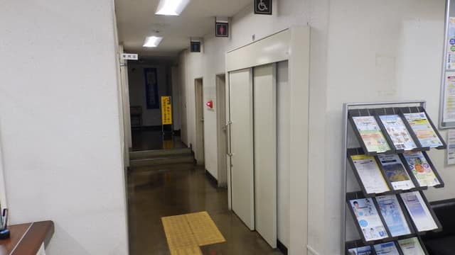 東京都水道局目黒営業所 のトイレ入口写真