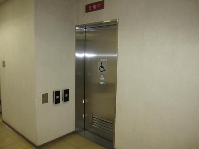 大岡山東住区センター のトイレ入口写真
