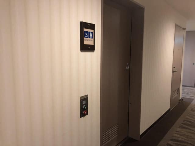 アジュール竹芝 のトイレ入口写真