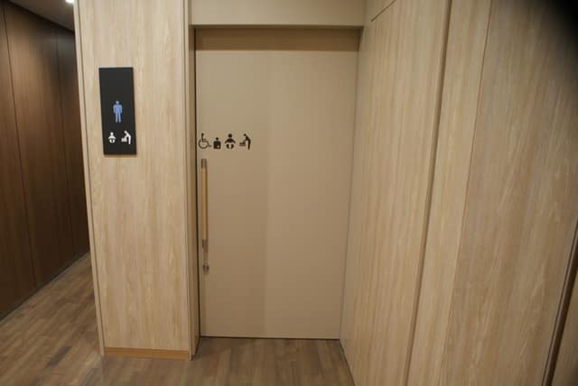 都立産業貿易センター浜松町館 のトイレ入口写真