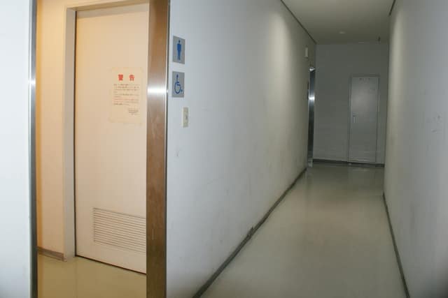 東京都中央卸売市場食肉市場 のトイレ入口写真