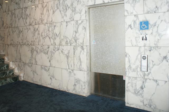 ニューピア竹芝ノースタワー のトイレ入口写真