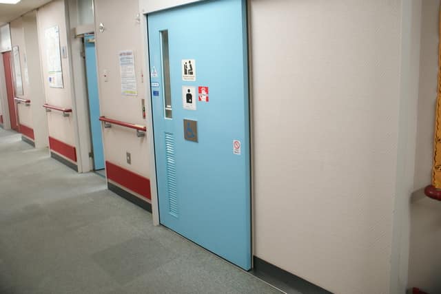 白金いきいきプラザ のトイレ入口写真