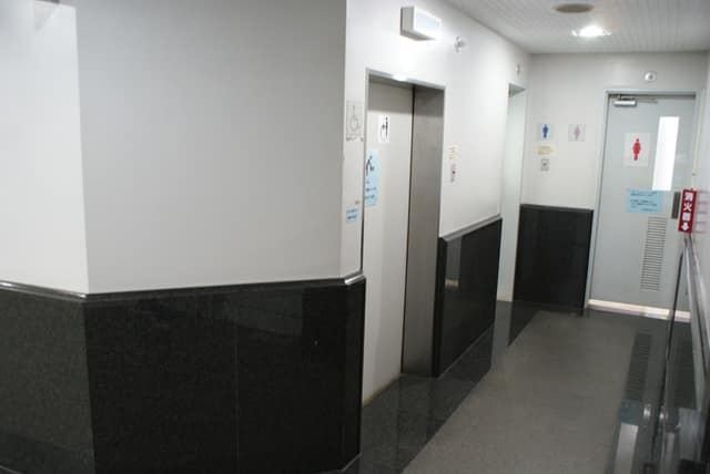 芝浦港南区民センター のトイレ入口写真