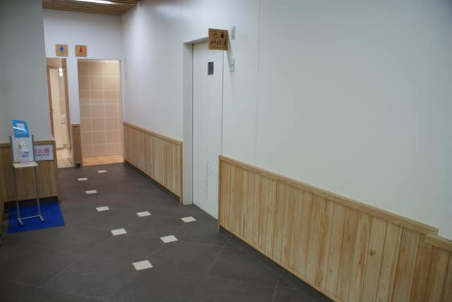 ありすいきいきプラザ のトイレ入口写真