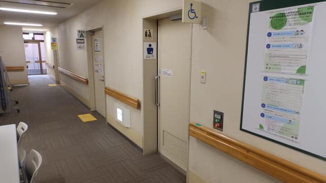 南麻布いきいきプラザ のトイレ入口写真
