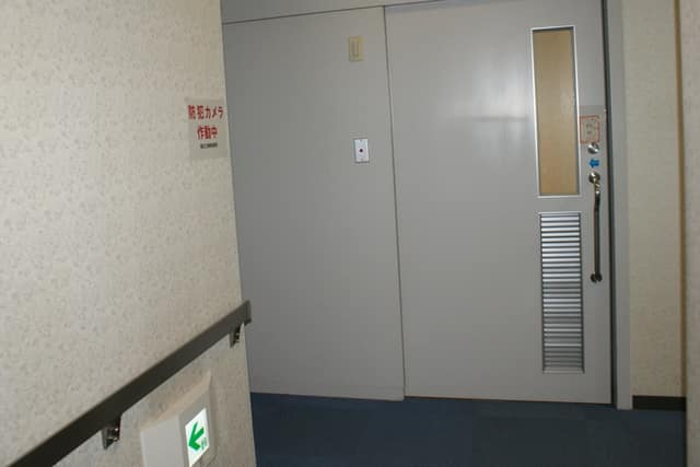港南図書館 のトイレ入口写真