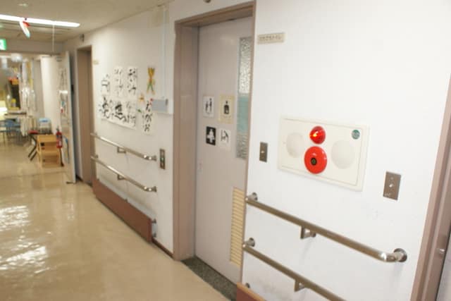 豊岡児童館 のトイレ入口写真