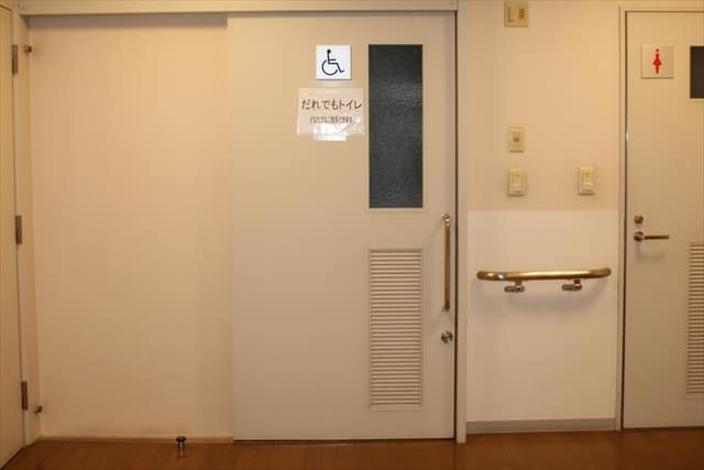 シティハイツ桂坂 のトイレ入口写真