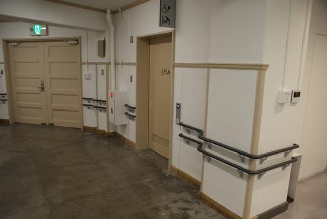 がん在宅緩和ケア支援センター のトイレ入口写真