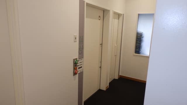 吉祥寺図書館 のトイレ入口写真