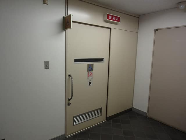 武蔵野芸能劇場 のトイレ入口写真