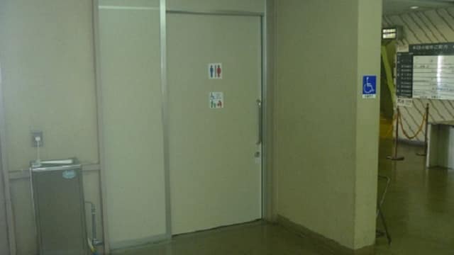 武蔵野公会堂 のトイレ入口写真