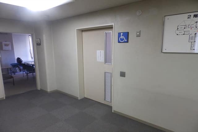 松が丘シニアプラザ のトイレ入口写真