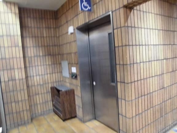 産業振興センター のトイレ入口写真