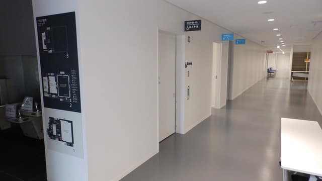 総合体育館 のトイレ入口写真