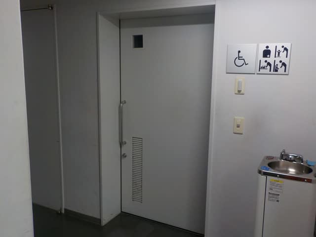 練馬消防署 のトイレ入口写真