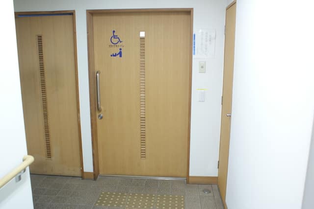 大田区役所久が原特別出張所 のトイレ入口写真