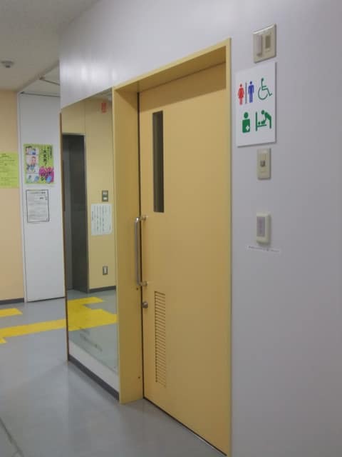 雪谷特別出張所 のトイレ入口写真