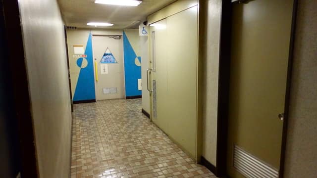 美原文化センター のトイレ入口写真