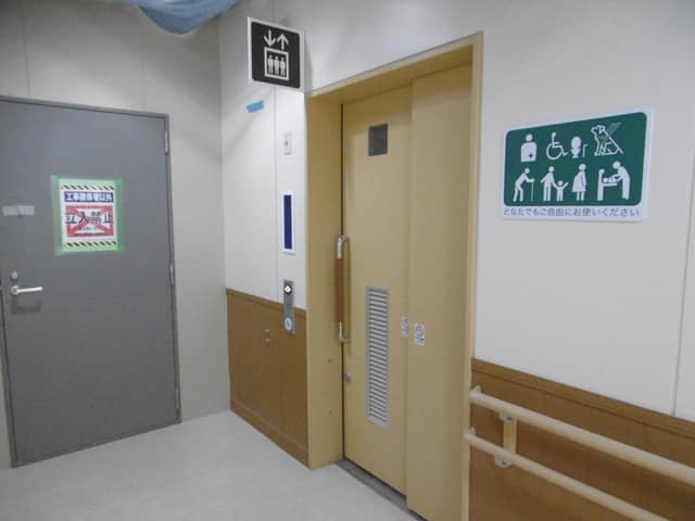 障がい者総合サポートセンター のトイレ入口写真