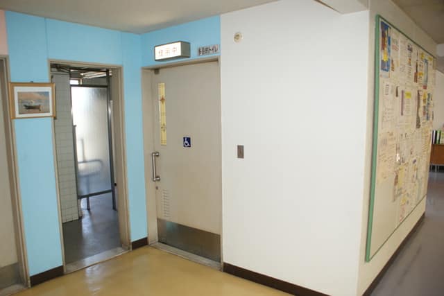 池上文化センター のトイレ入口写真