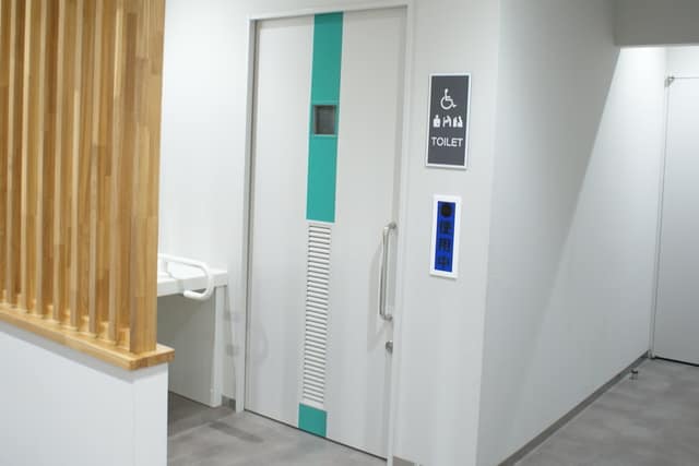 大田区青少年交流センターゆいっつ のトイレ入口写真