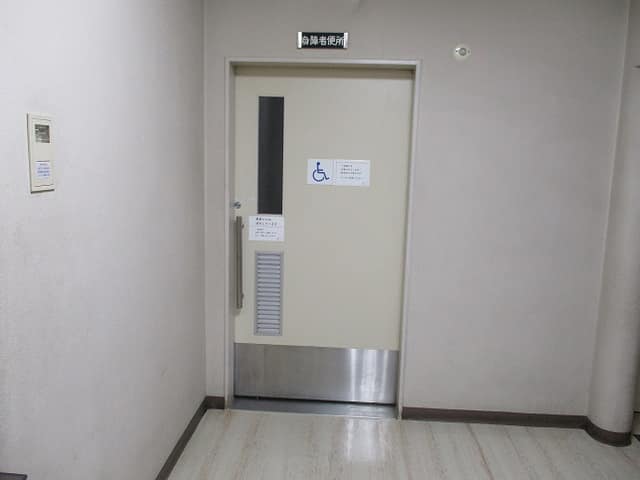 久が原図書館 のトイレ入口写真