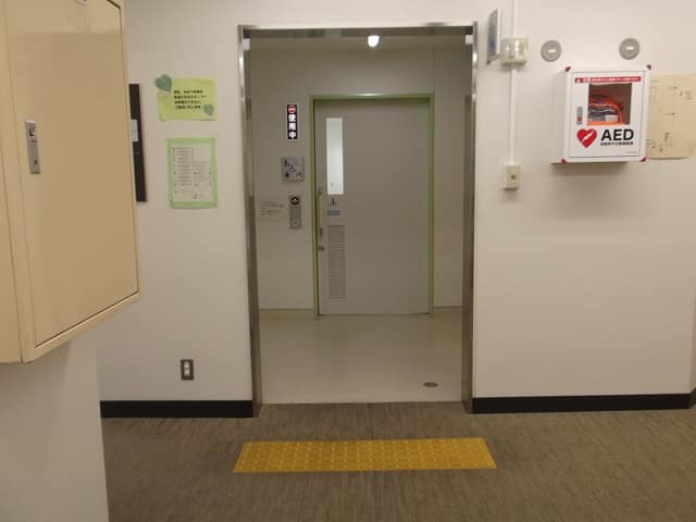 下丸子図書館 のトイレ入口写真