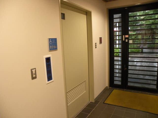 山王草堂記念館 のトイレ入口写真