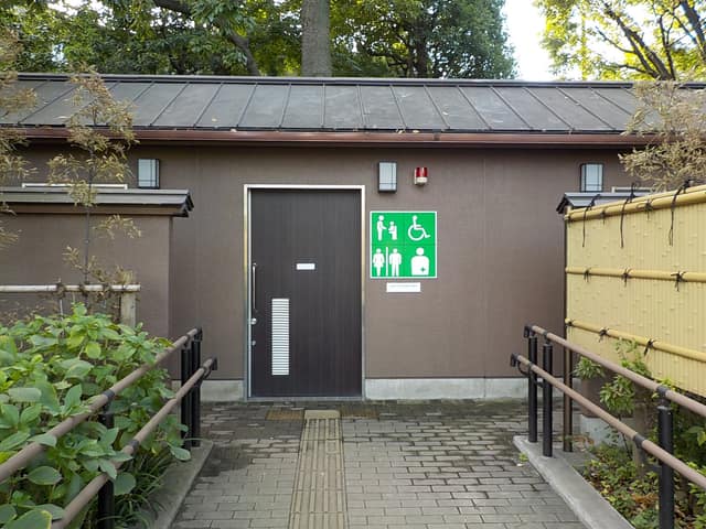 洗足池公園 のトイレ入口写真