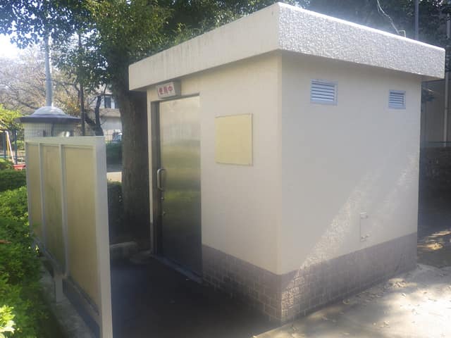 旧呑川緑地 のトイレ入口写真