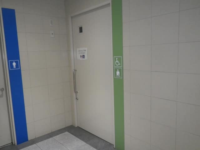 公益財団法人東京都医学総合研究所 のトイレ入口写真