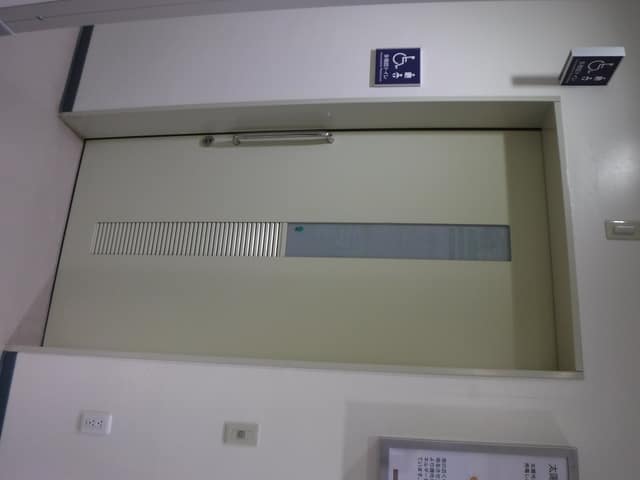 用賀まちづくりセンター のトイレ入口写真