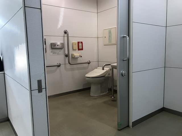 鎌田区民センター のトイレ入口写真