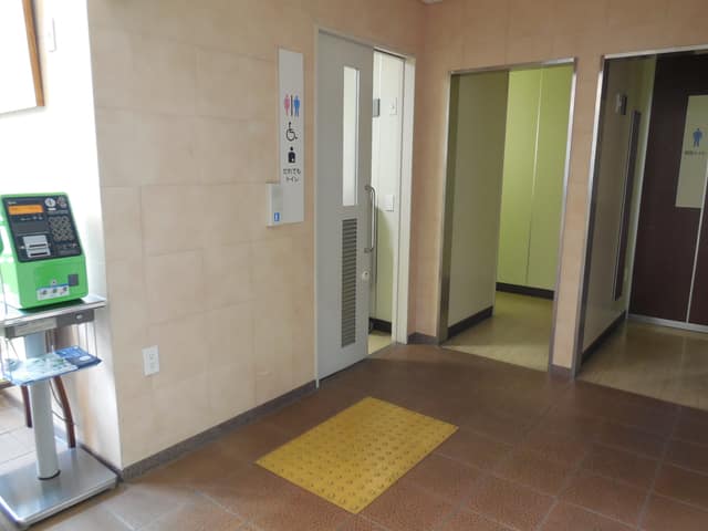 砧総合支所 のトイレ入口写真