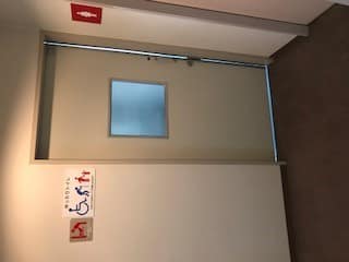 六所橋区民集会所 のトイレ入口写真
