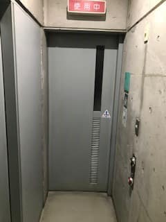 代沢東地区会館 のトイレ入口写真