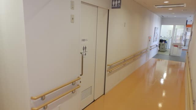 池尻地区会館 のトイレ入口写真
