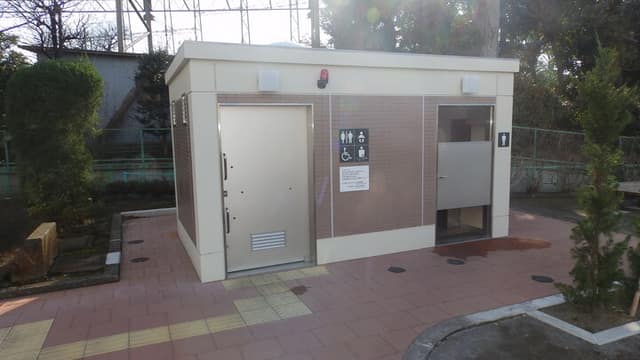 おっこし記念公園 のトイレ入口写真