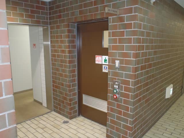 中小企業センター のトイレ入口写真