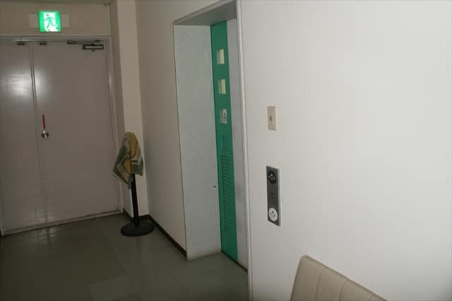 品川区役所第三庁舎 のトイレ入口写真