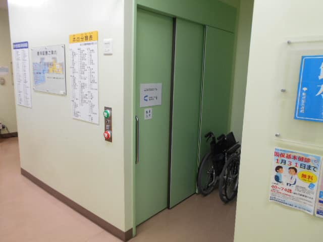 二葉図書館 のトイレ入口写真