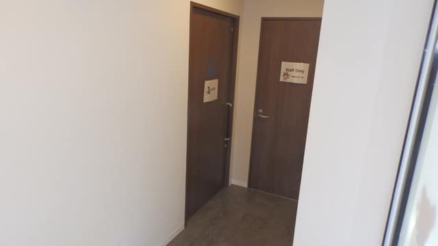 子ども家庭支援センター のトイレ入口写真