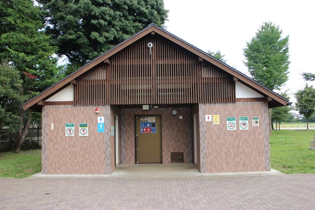 和田堀公園 のトイレ入口写真