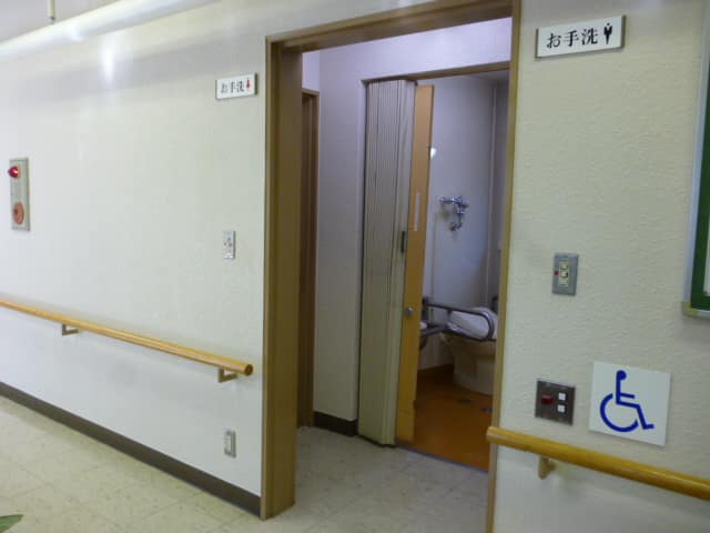 上高井戸区民集会所 のトイレ入口写真